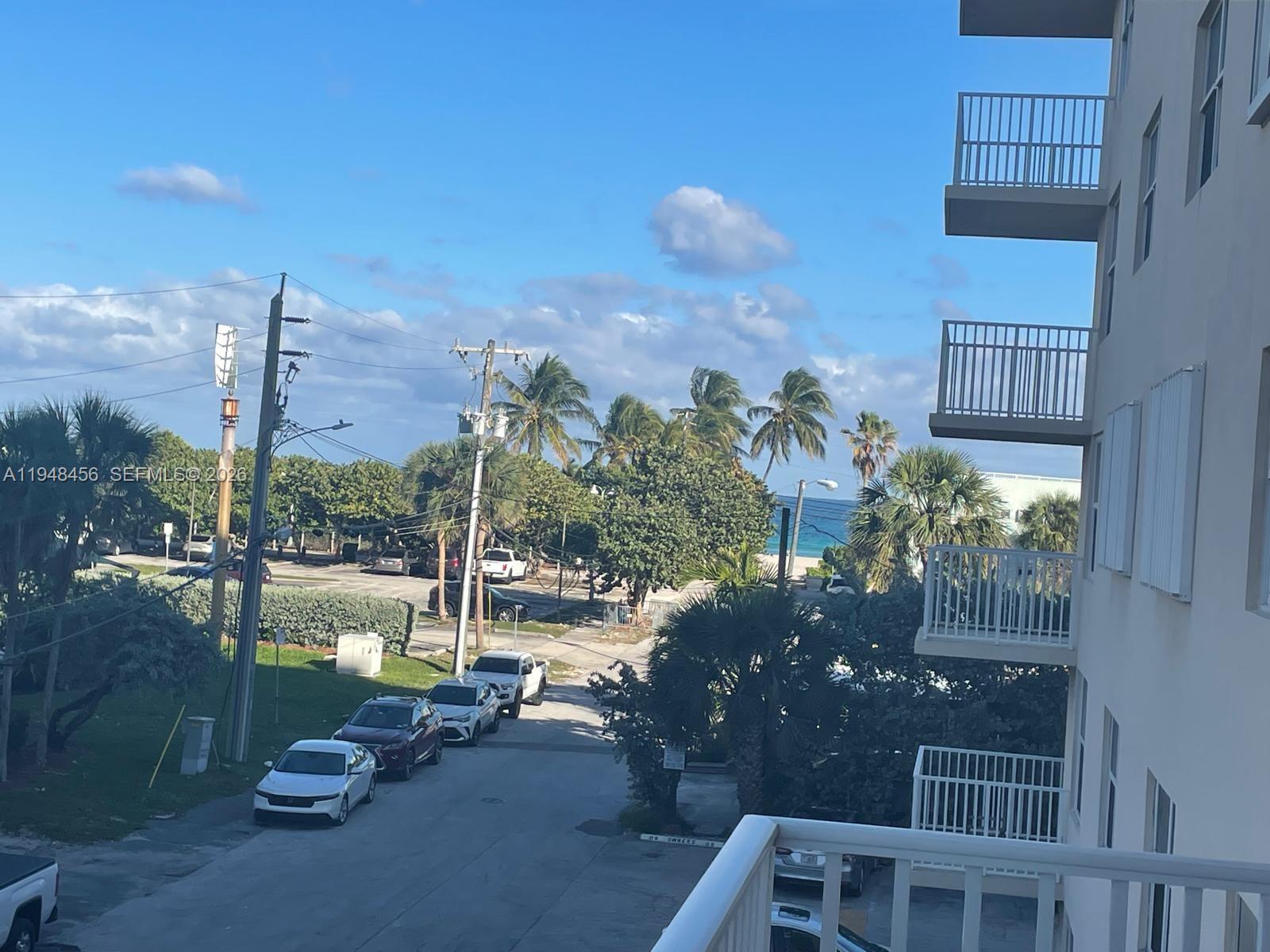 STRATFORD TOWERS CONDO - Residential