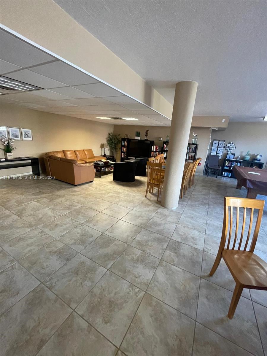 STRATFORD TOWERS CONDO - Residential