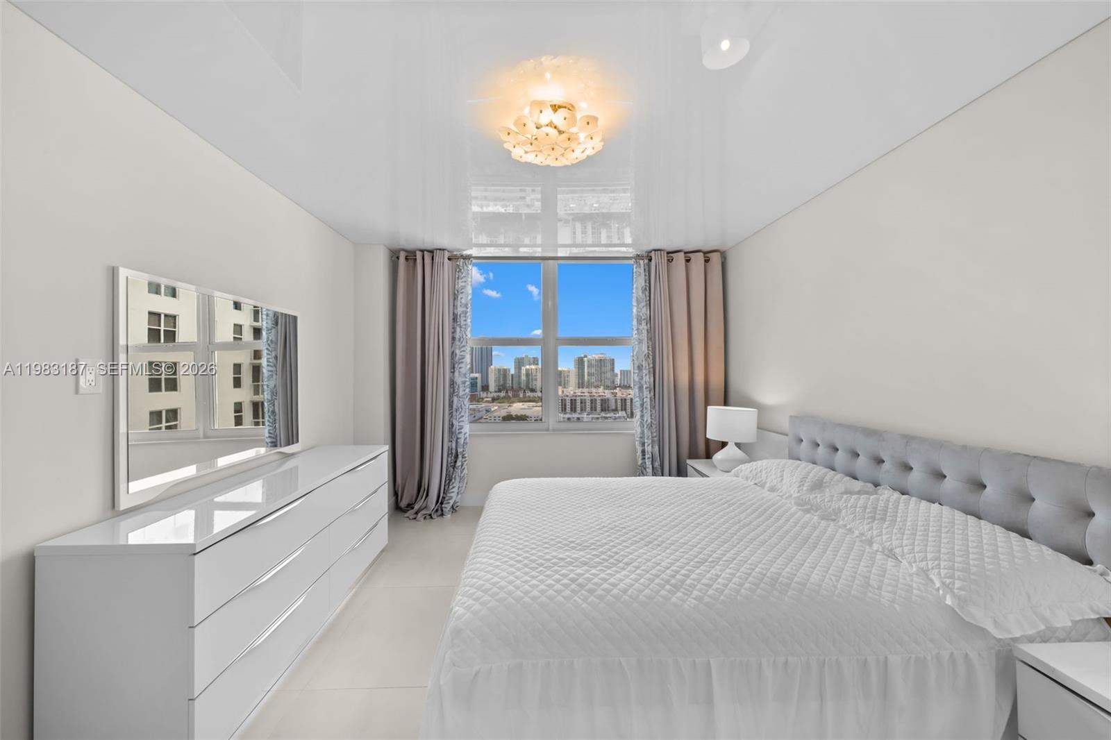 WINSTON TOWER 300 CONDO - Residential