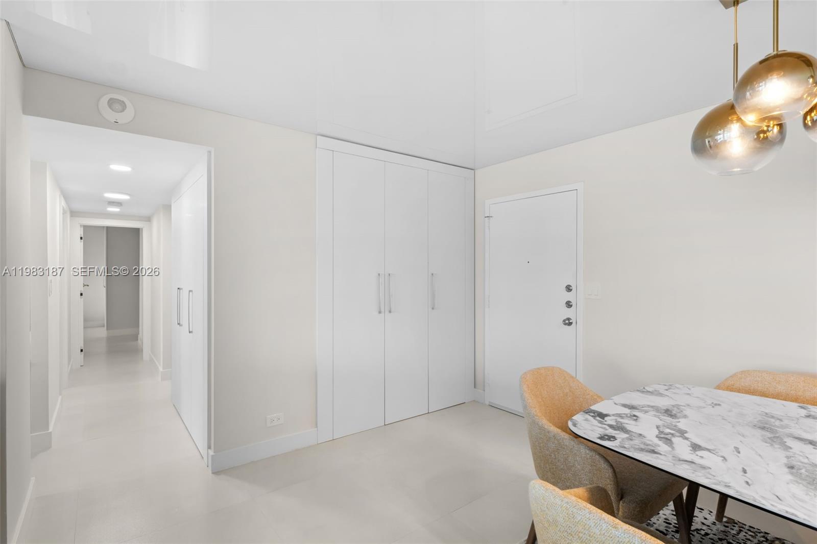 WINSTON TOWER 300 CONDO - Residential