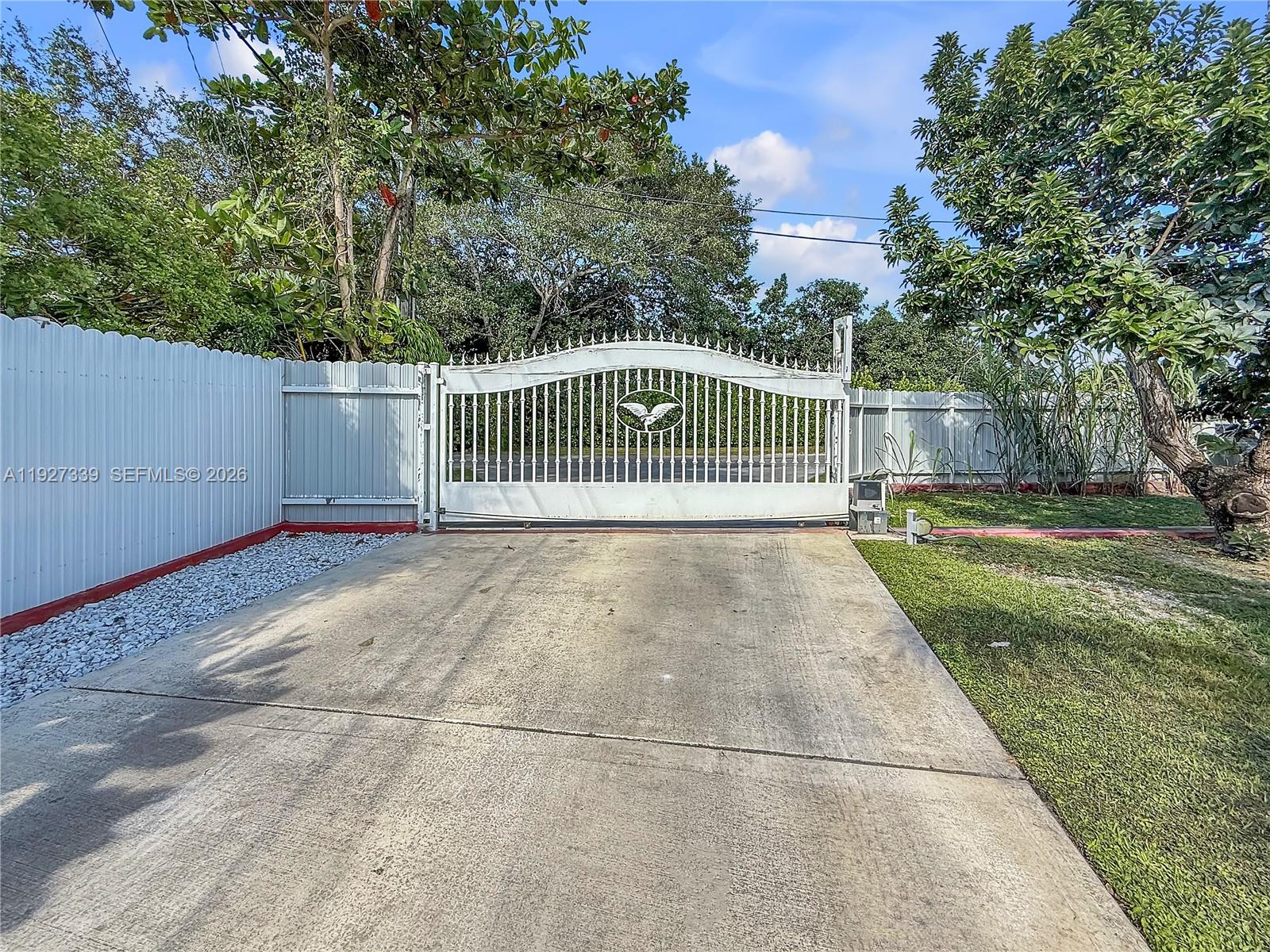 Acreage & Unrec - Residential