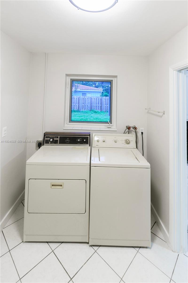 CORAL RIDGE ISLES - Residential