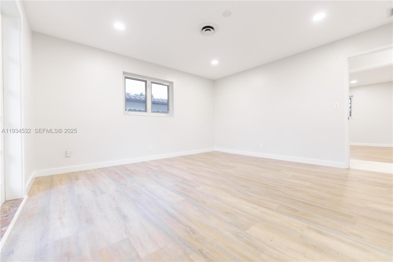 CORAL RIDGE ISLES - Residential