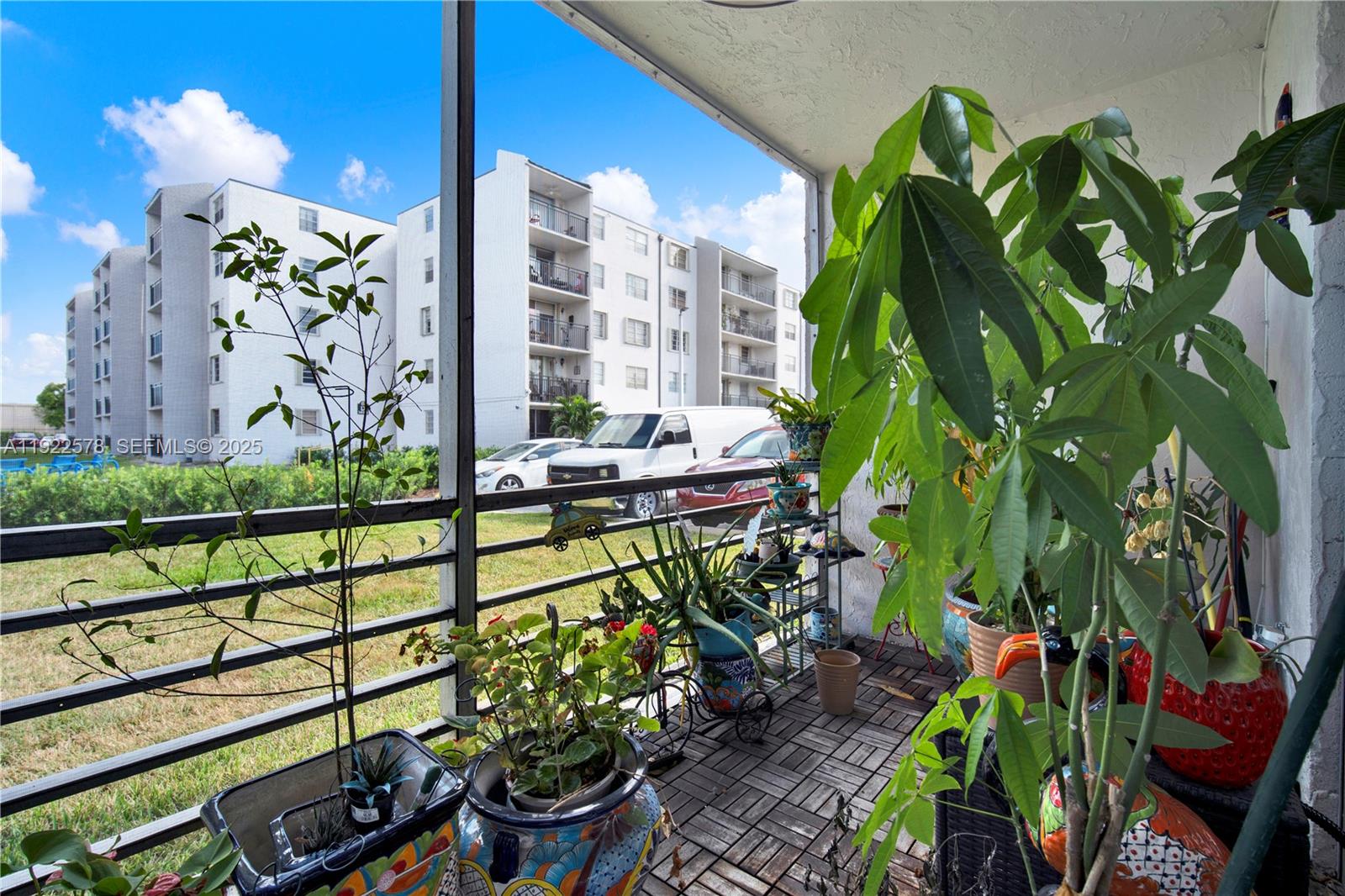 EL CONQUISTADOR SOUTH CON - Residential