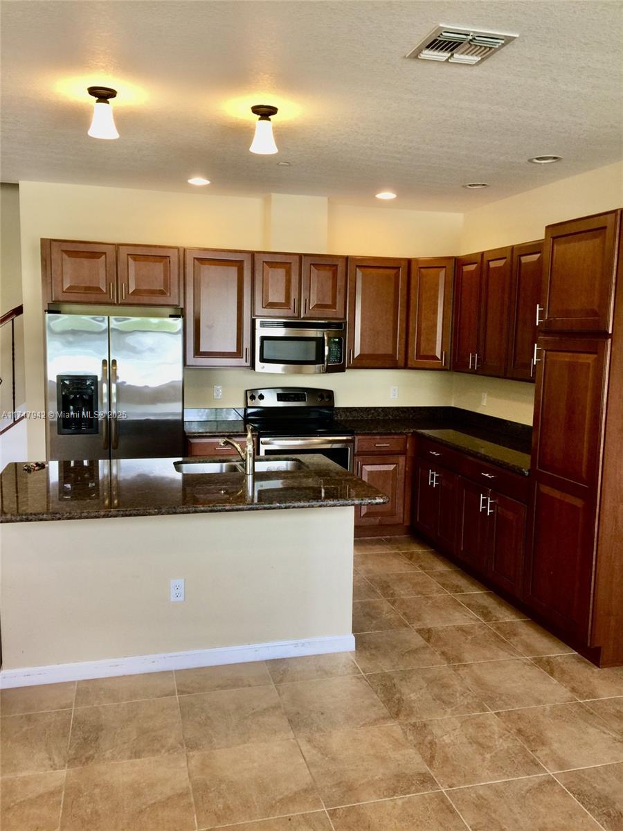 4013 Cascada Cir 4013