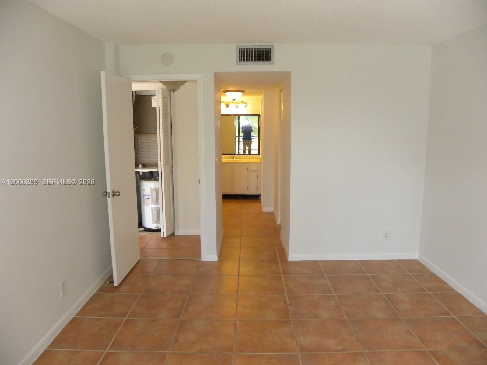 CONCORD VILLAGE CONDOMINI - Residential Lease