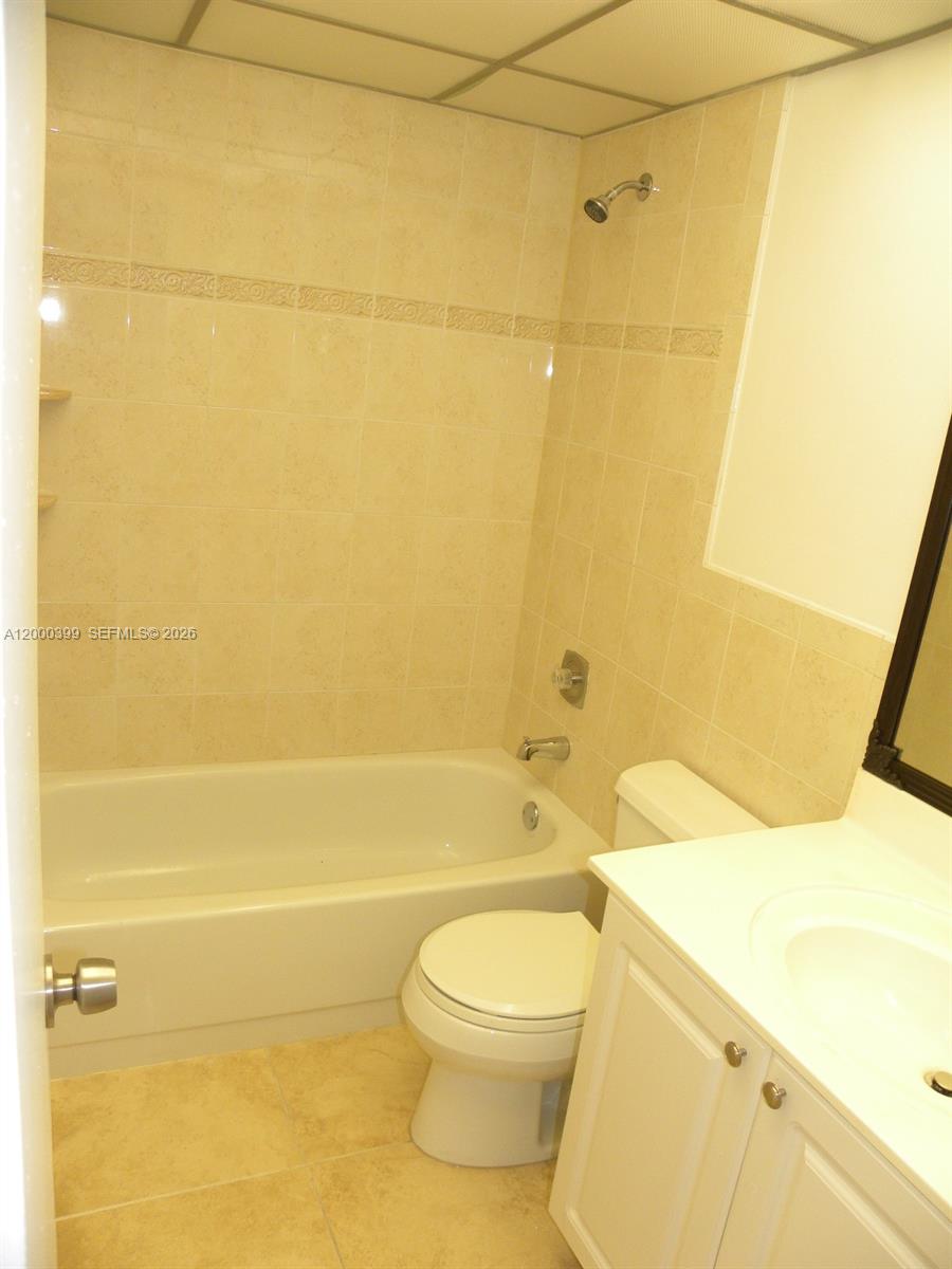 CONCORD VILLAGE CONDOMINI - Residential Lease