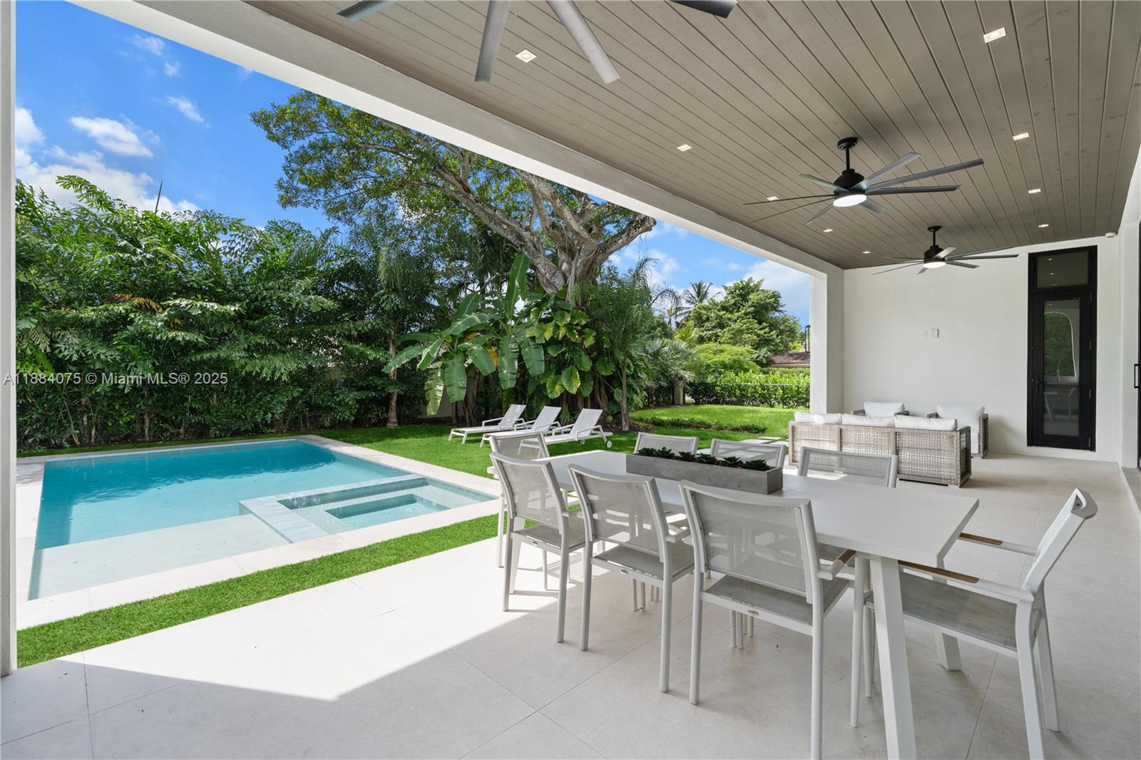 PALM MIAMI AMD - Residential