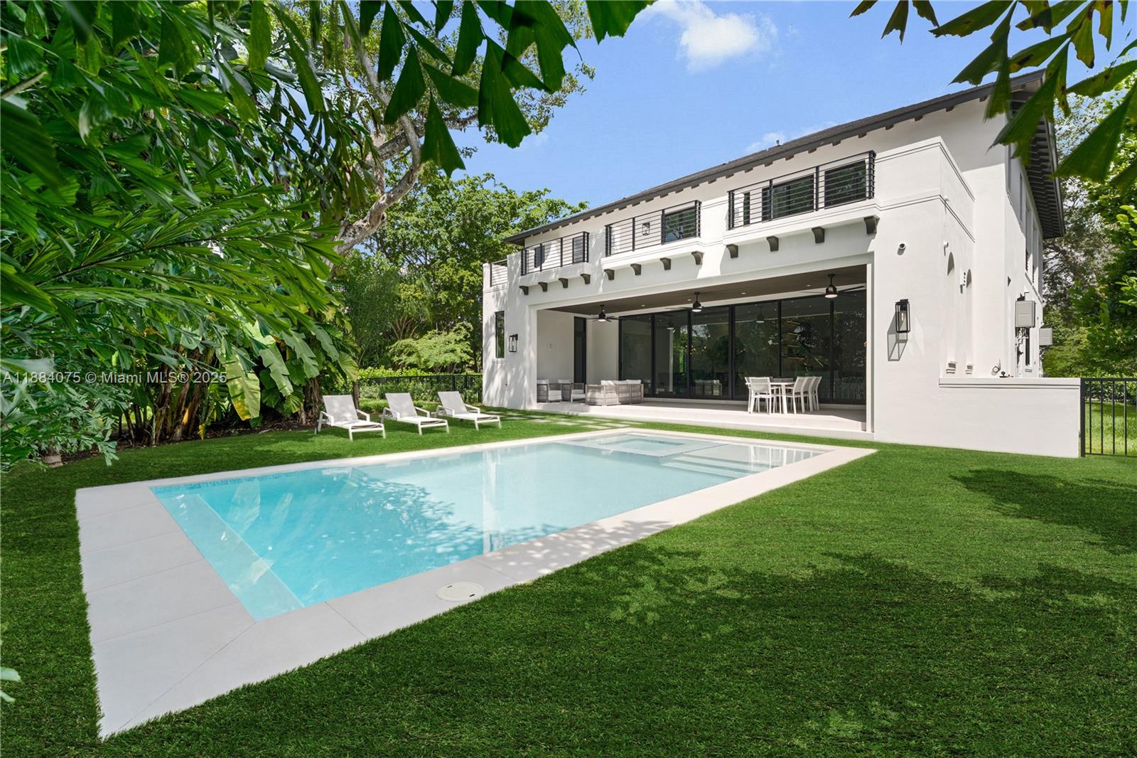 PALM MIAMI AMD - Residential