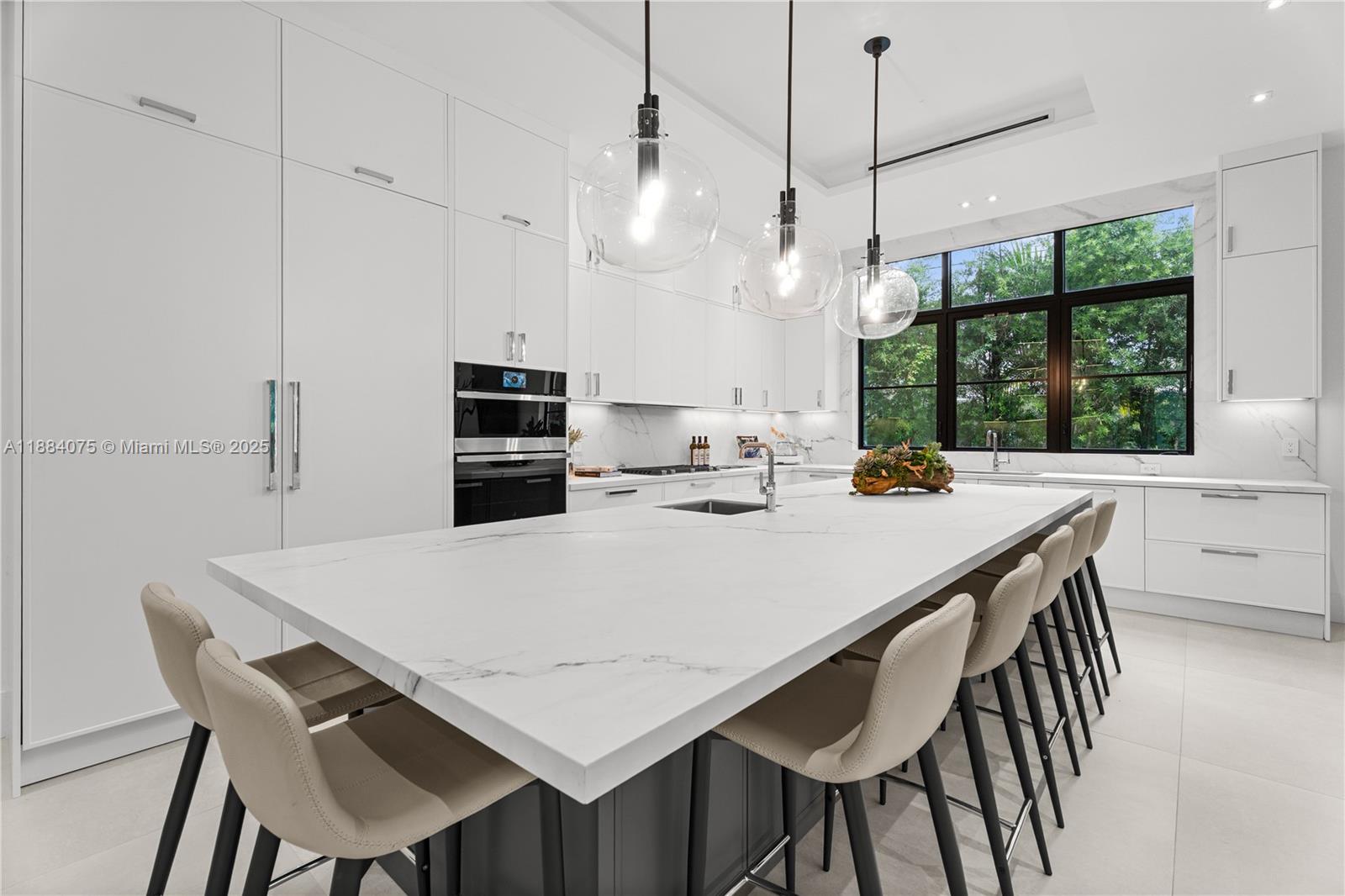 PALM MIAMI AMD - Residential
