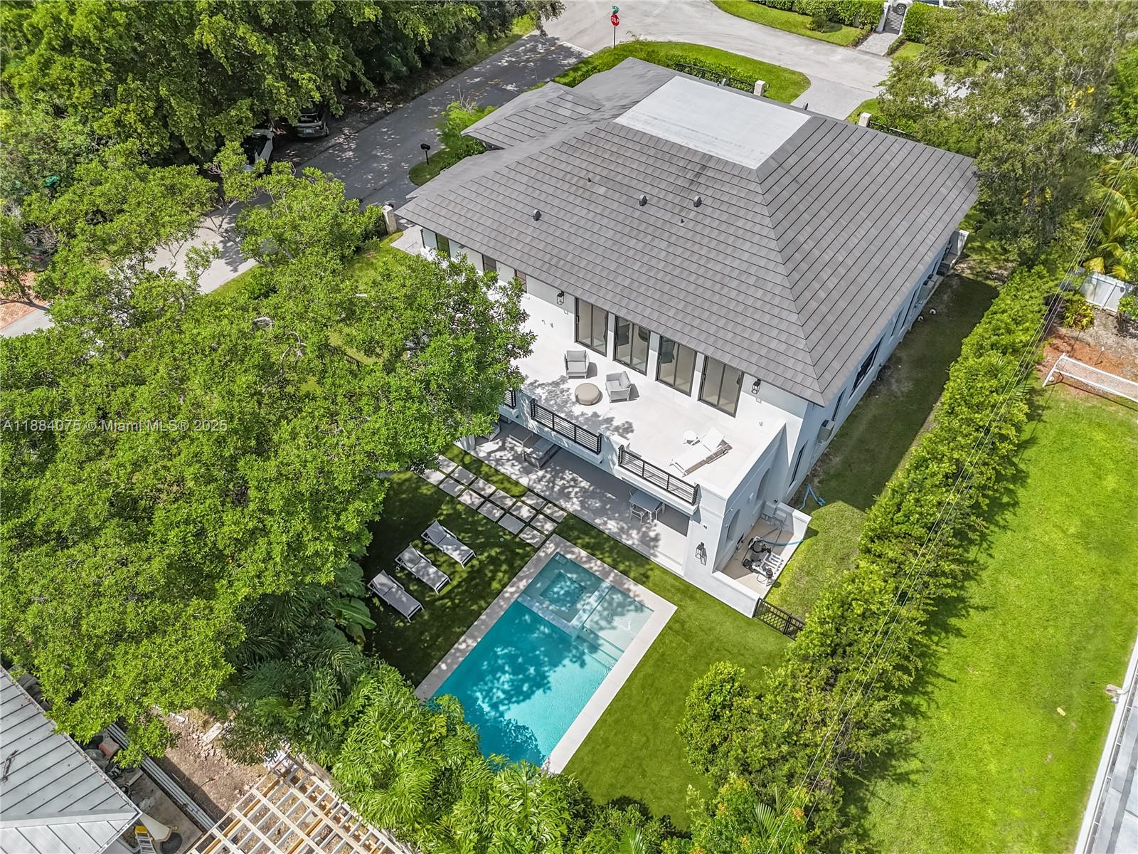 PALM MIAMI AMD - Residential