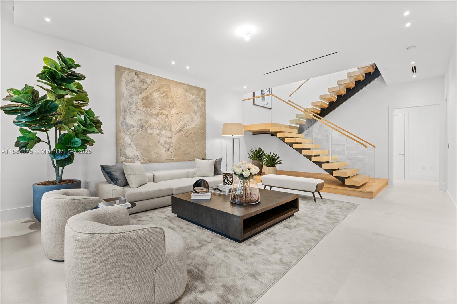 PALM MIAMI AMD - Residential