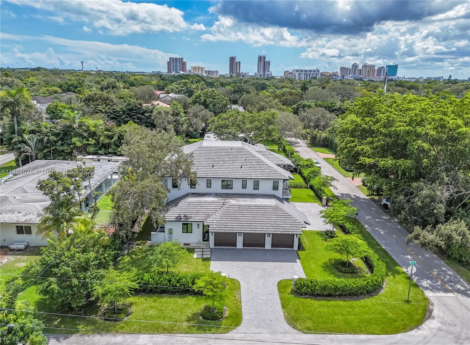 PALM MIAMI AMD - Residential