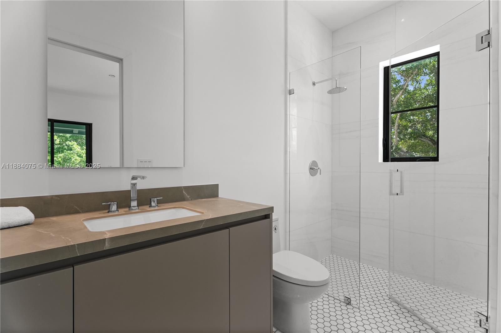 PALM MIAMI AMD - Residential