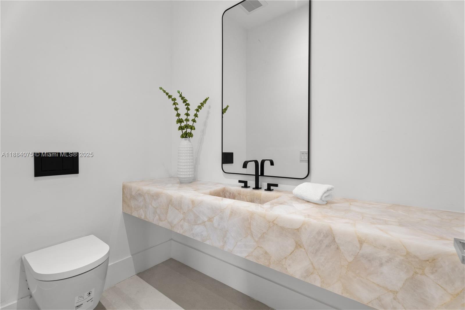 PALM MIAMI AMD - Residential
