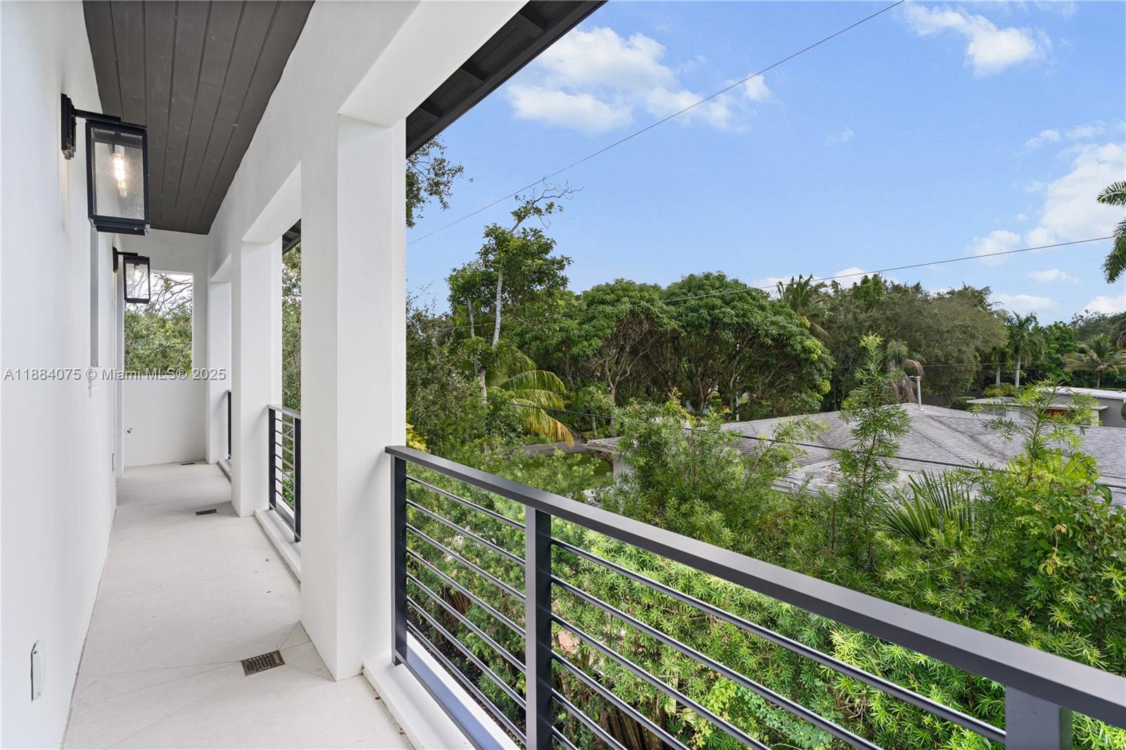 PALM MIAMI AMD - Residential