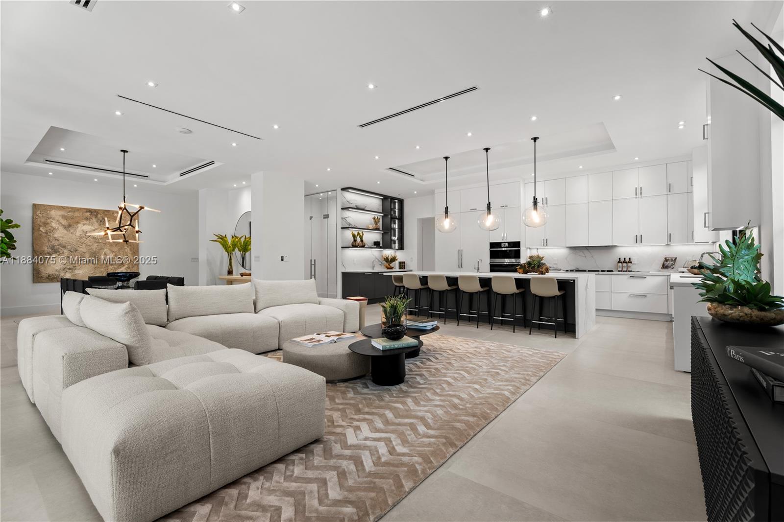 PALM MIAMI AMD - Residential