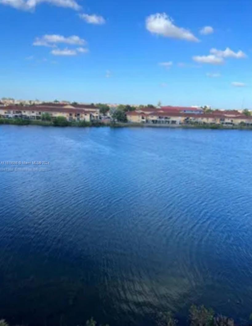 VISTA DEL LAGO I CONDO - Residential