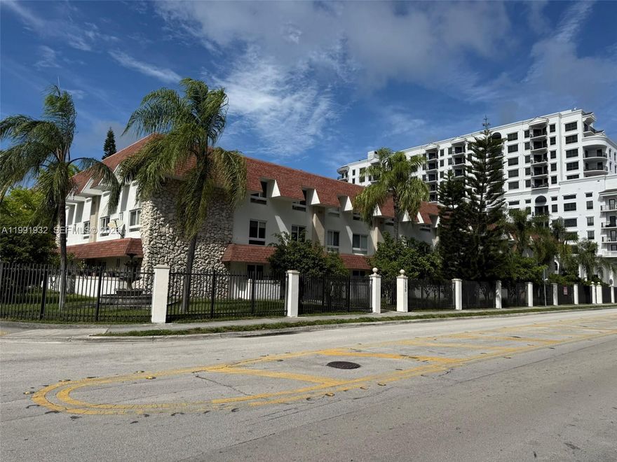 Beautifully renovated 2-bed, 2-bath unit offering comfortable living.  Updated flooring kitchen w. stainless steel appliances, quartz countertops.  1 assigned parking space, access to additional parkings.  Conveniently located withing walking distance to the Metro Rail, Dadeland Mall, Datran Center, in the heart of the Kendall Urban Core.