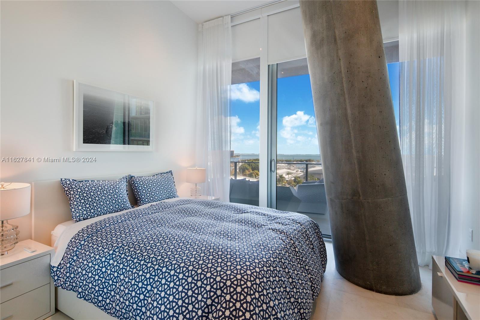 DINNER KEY - Residential