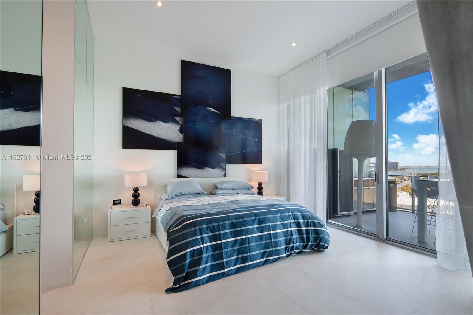 DINNER KEY - Residential