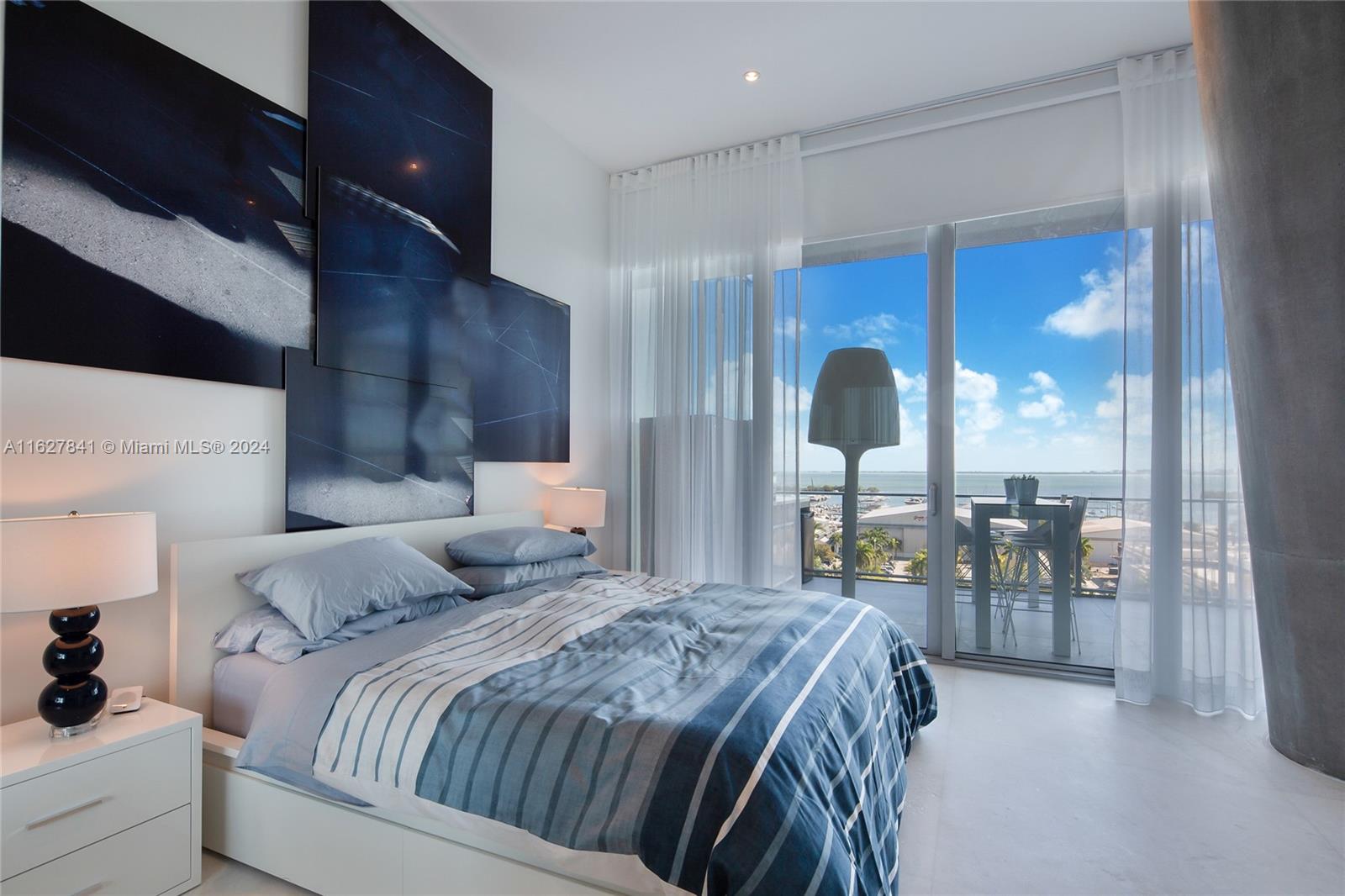 DINNER KEY - Residential