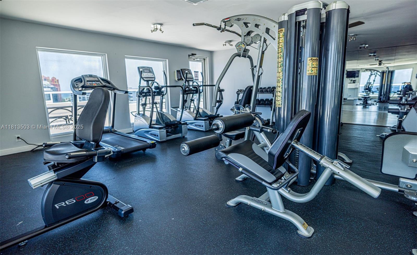 VANTAGE VIEW CONDO - Residential