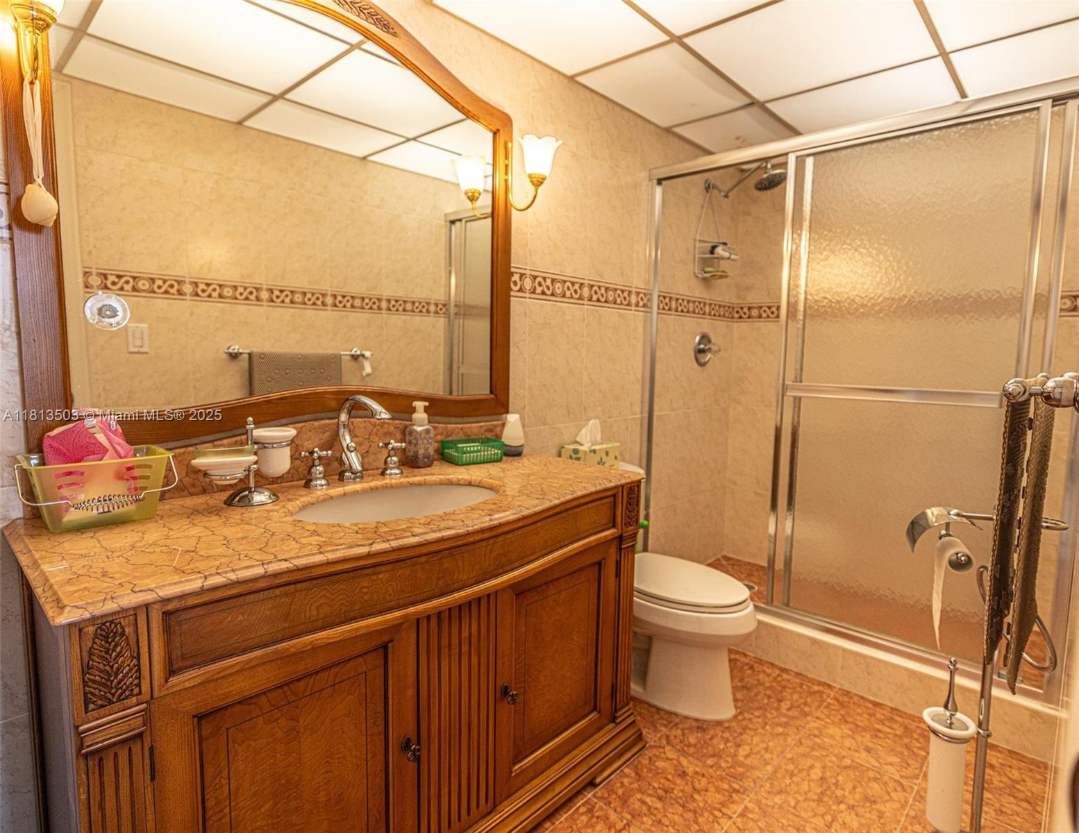 VANTAGE VIEW CONDO - Residential