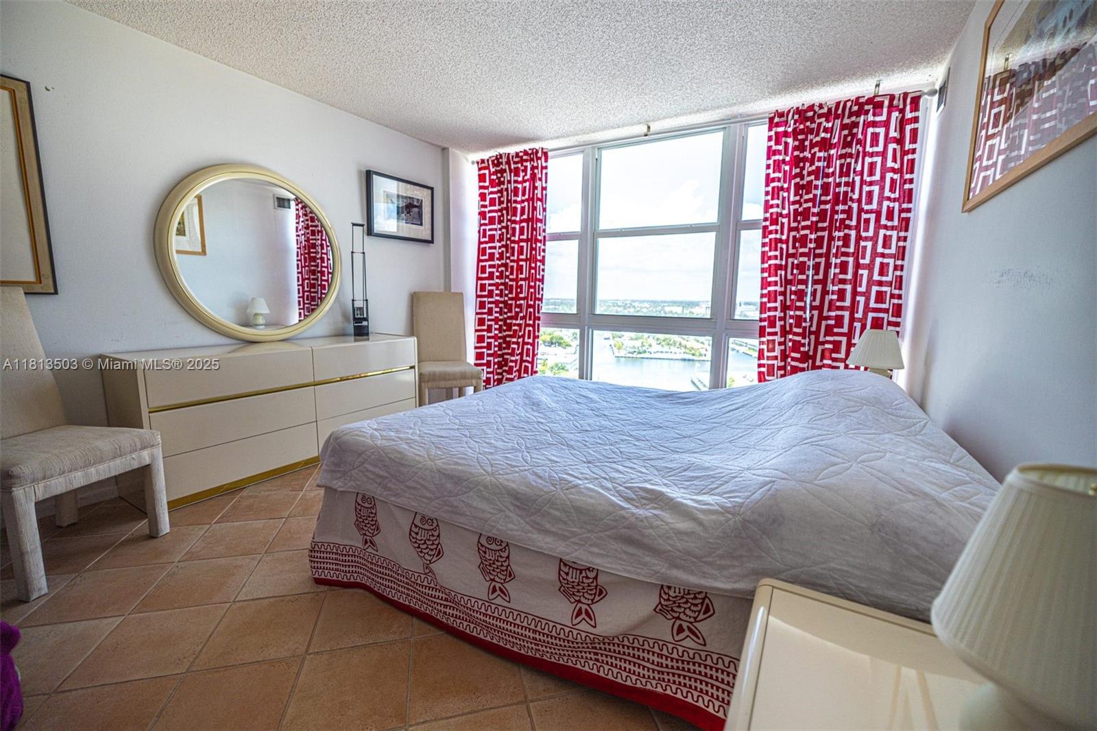 VANTAGE VIEW CONDO - Residential