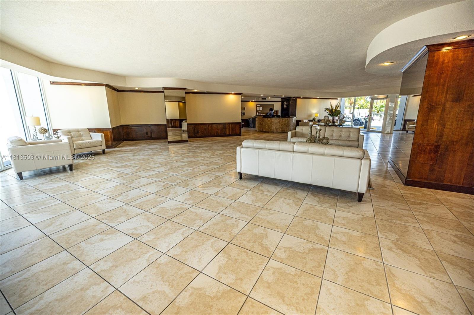 VANTAGE VIEW CONDO - Residential