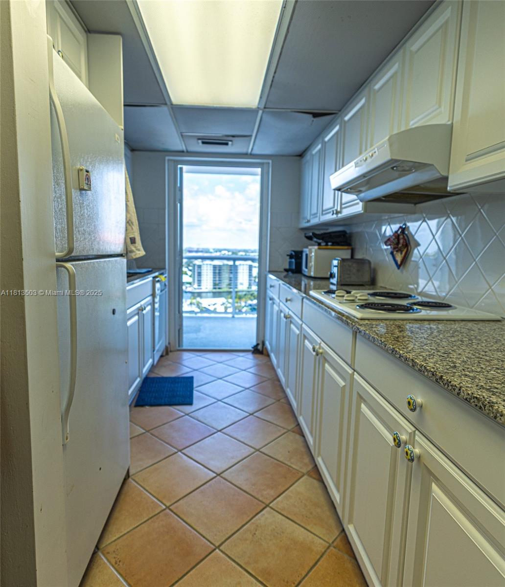 VANTAGE VIEW CONDO - Residential