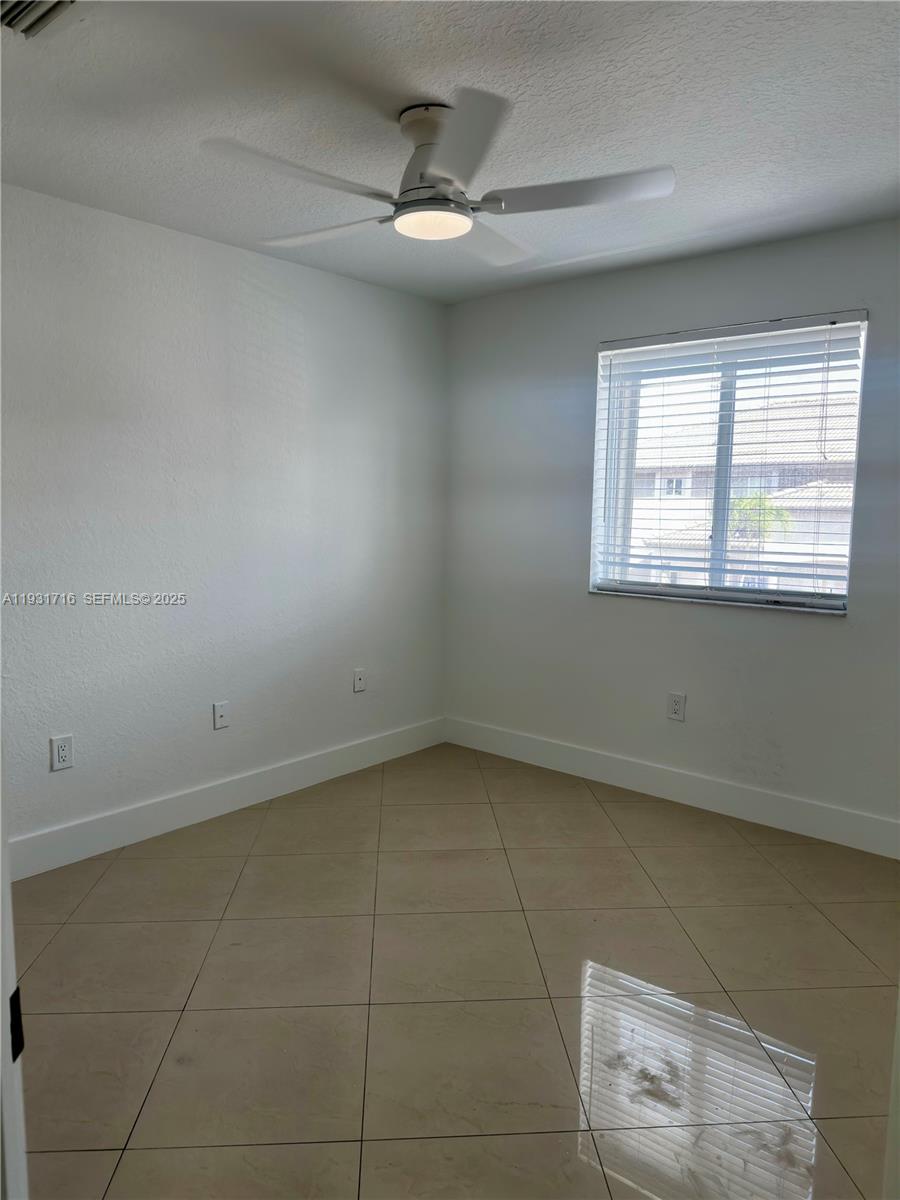 DORAL GRAND CONDO - Residential Lease