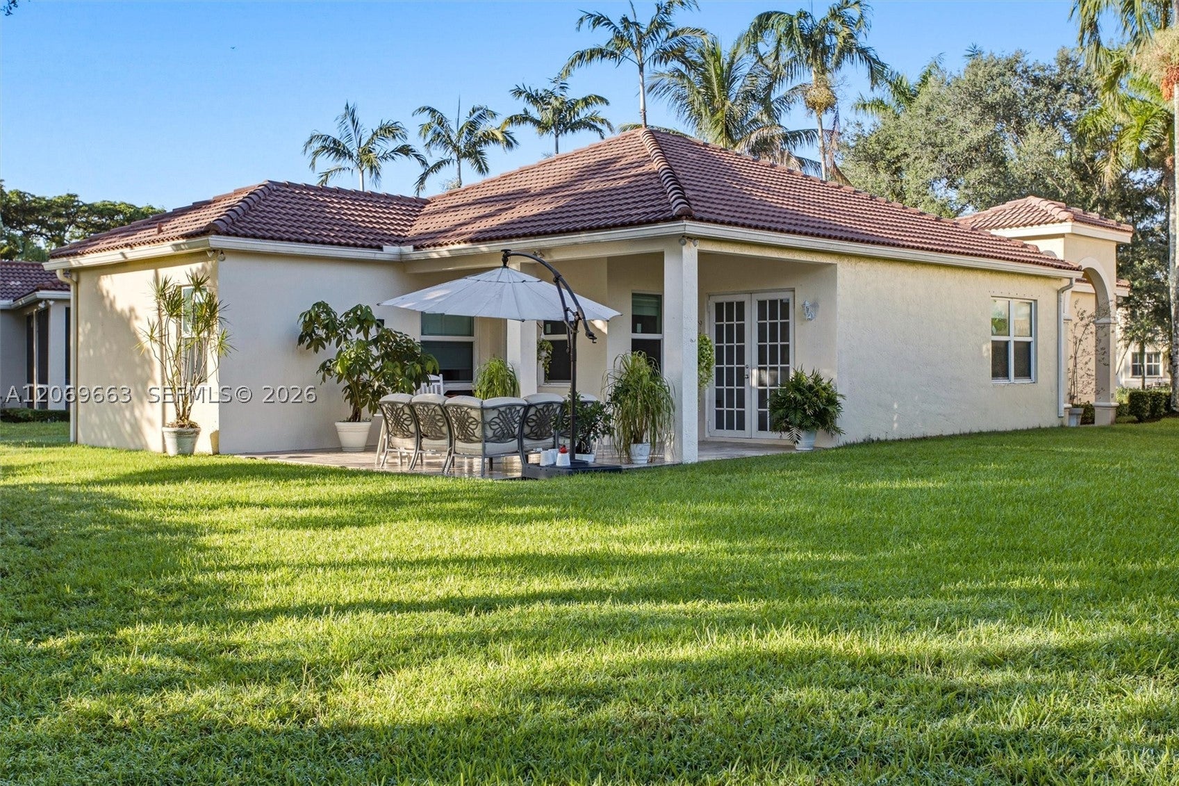 1514 Winterberry Ln, Weston FL 33327