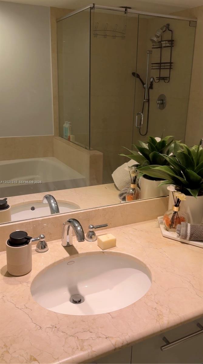50 BISCAYNE CONDO - Residential