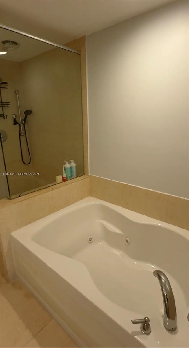 50 BISCAYNE CONDO - Residential