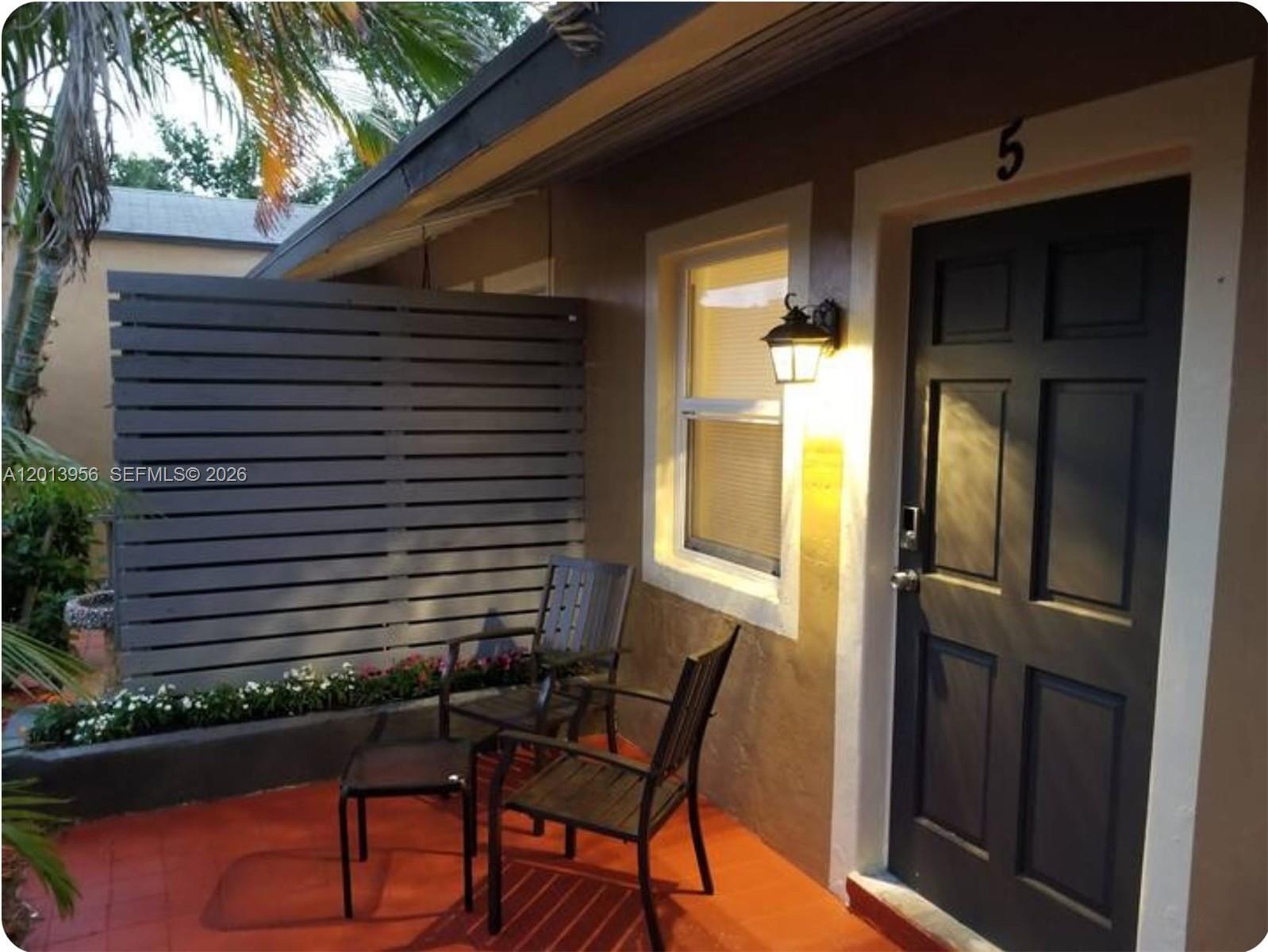 HOLLYWOOD SOUTH SIDE ADD - Residential Lease