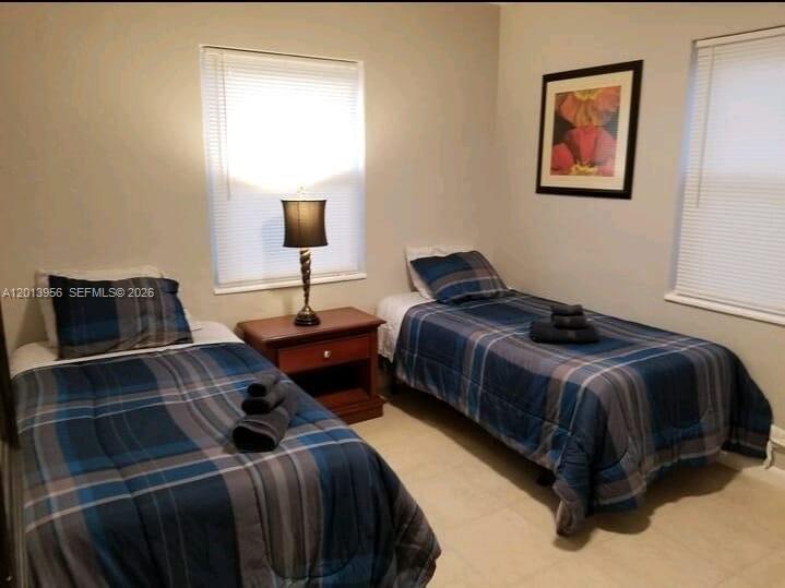 HOLLYWOOD SOUTH SIDE ADD - Residential Lease