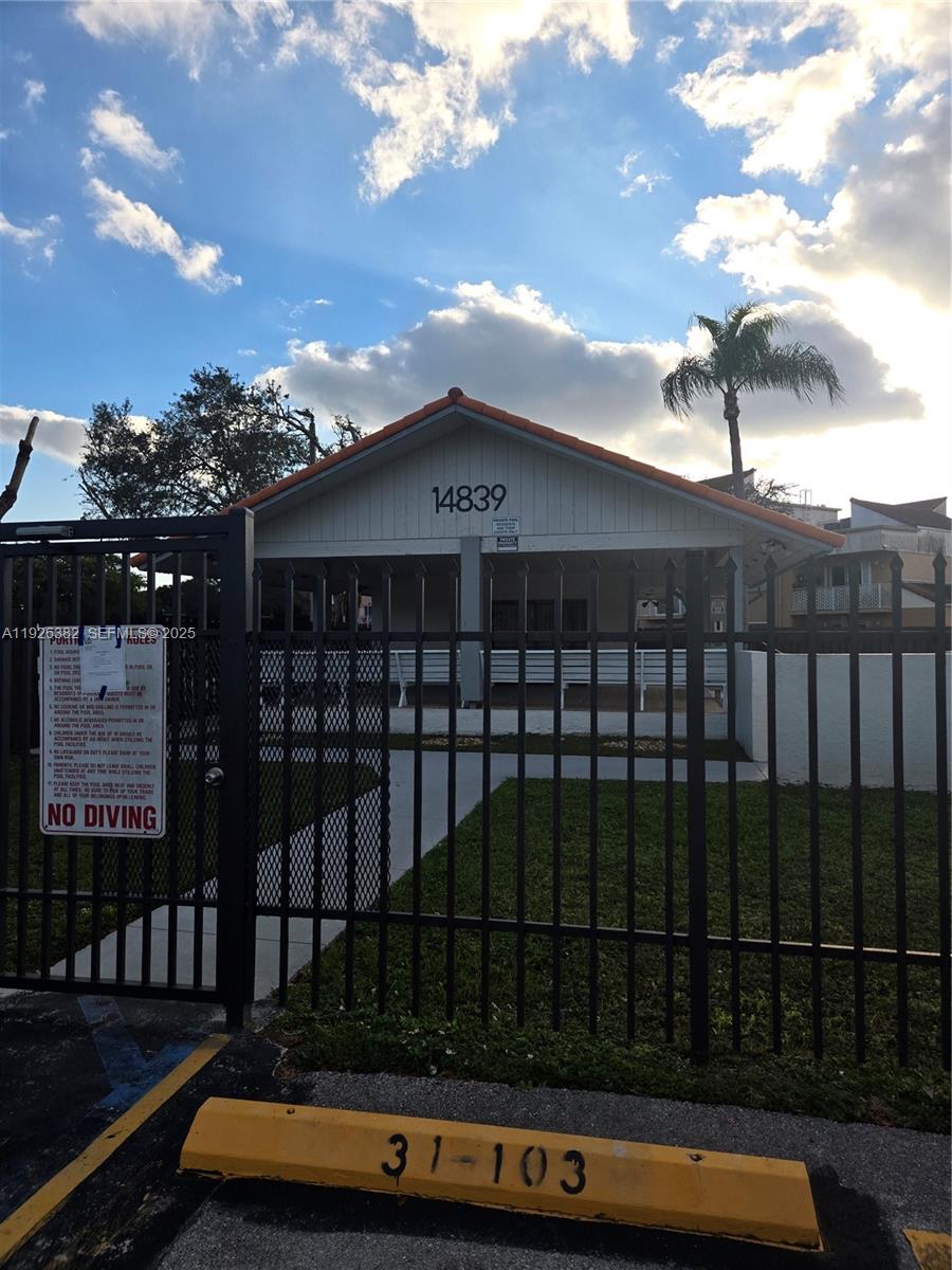 14831 SW 80th St 203-4