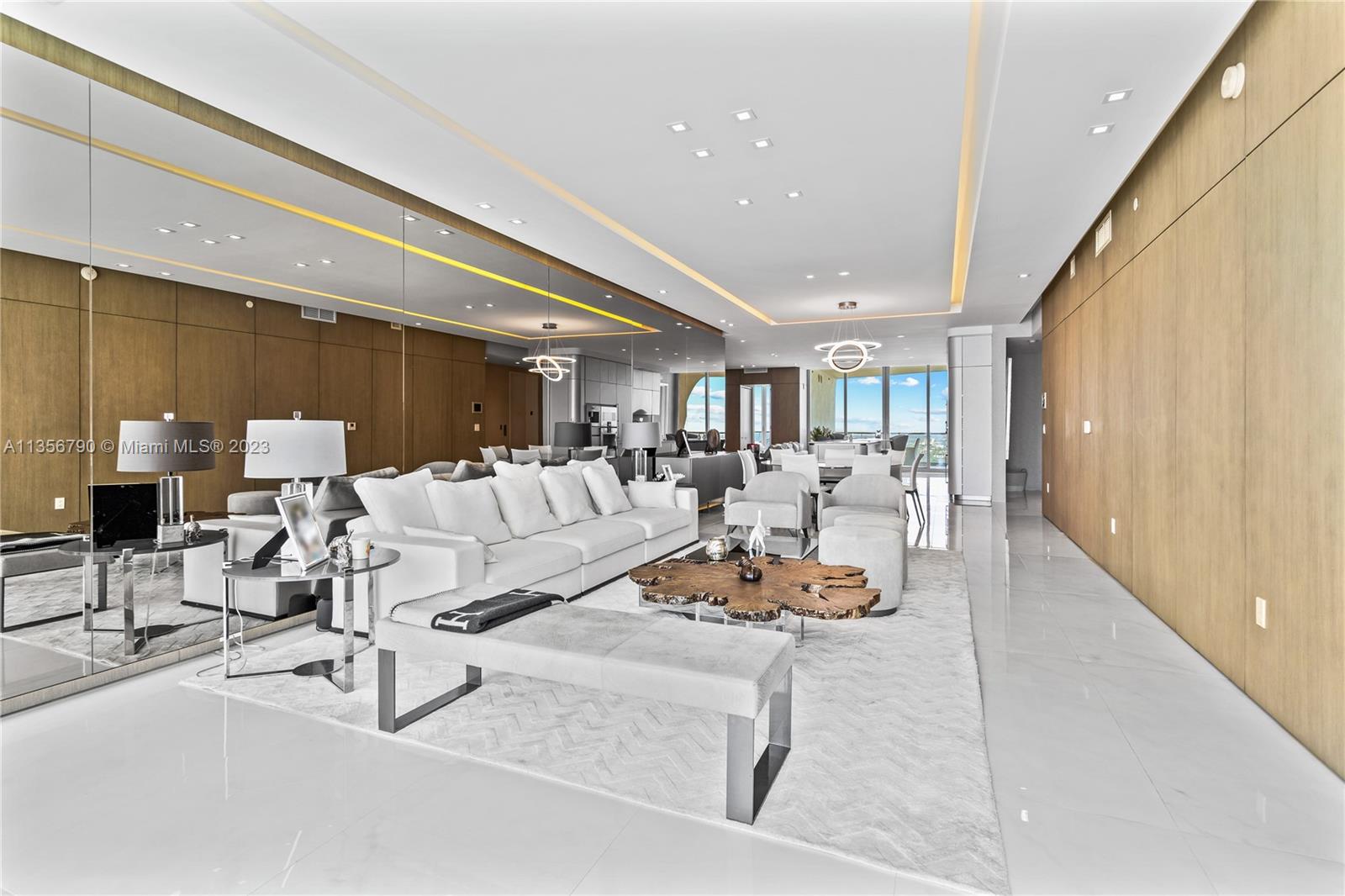 JADE SIGNATURE CONDO - Residential