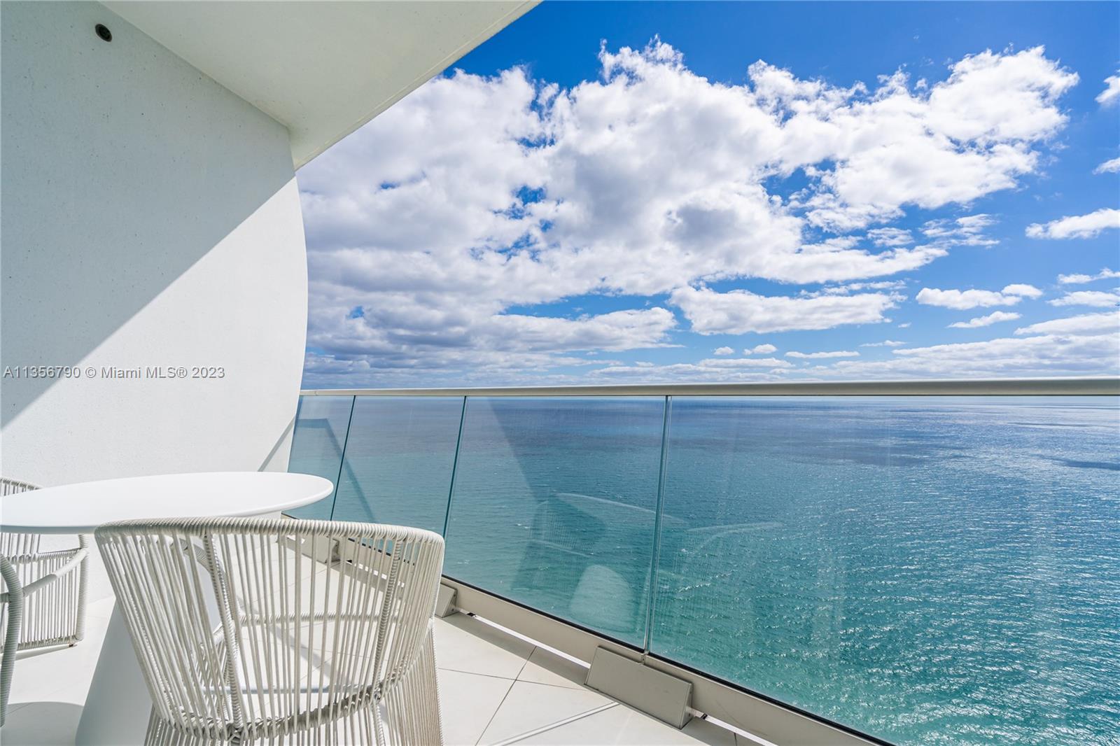 JADE SIGNATURE CONDO - Residential