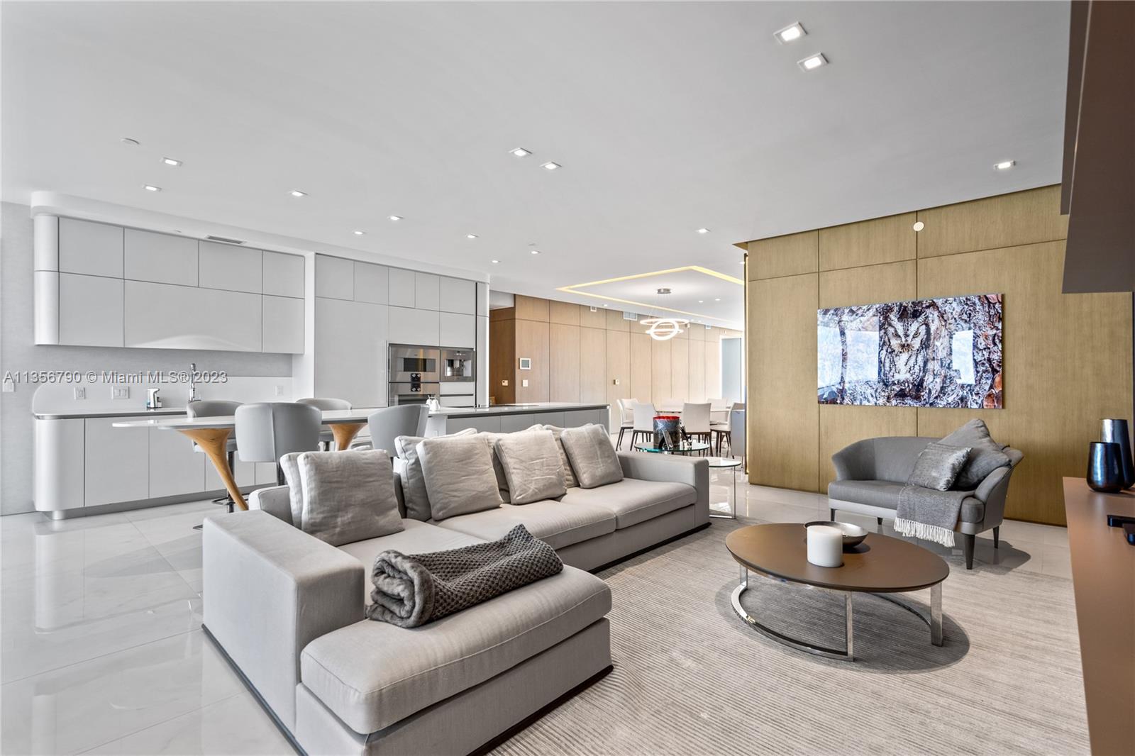 JADE SIGNATURE CONDO - Residential