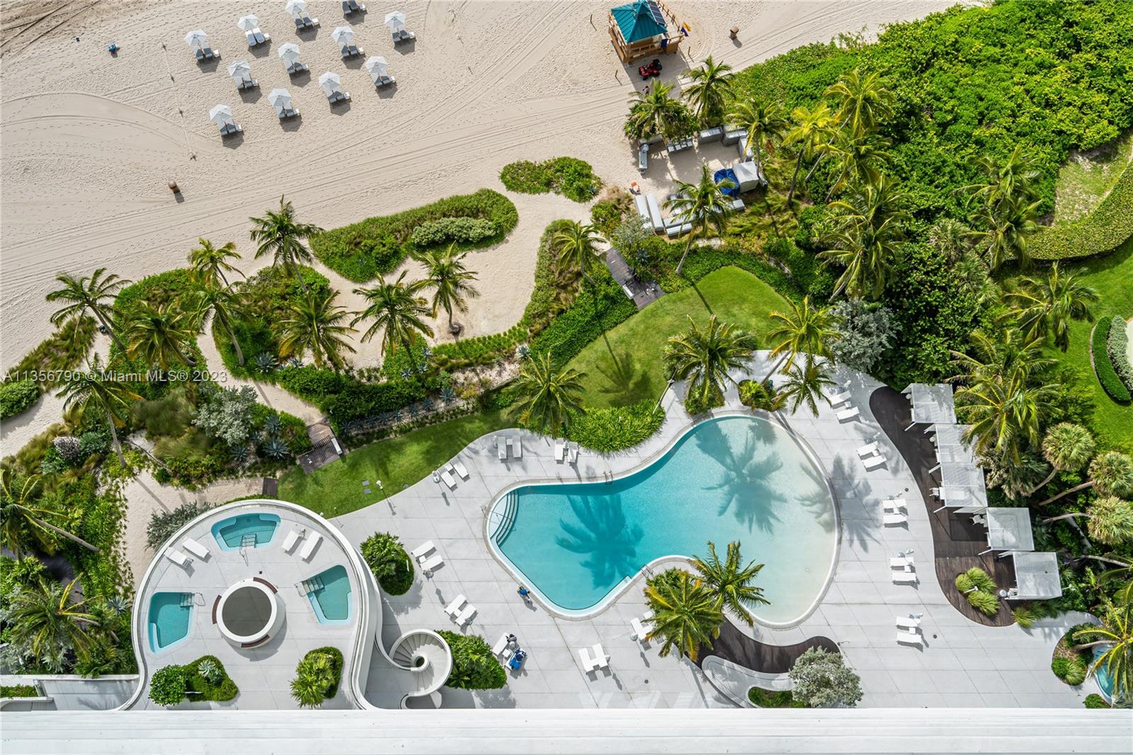 JADE SIGNATURE CONDO - Residential