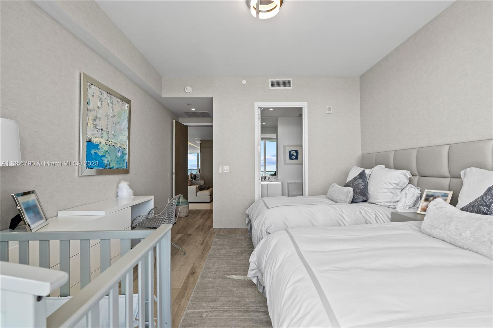 JADE SIGNATURE CONDO - Residential