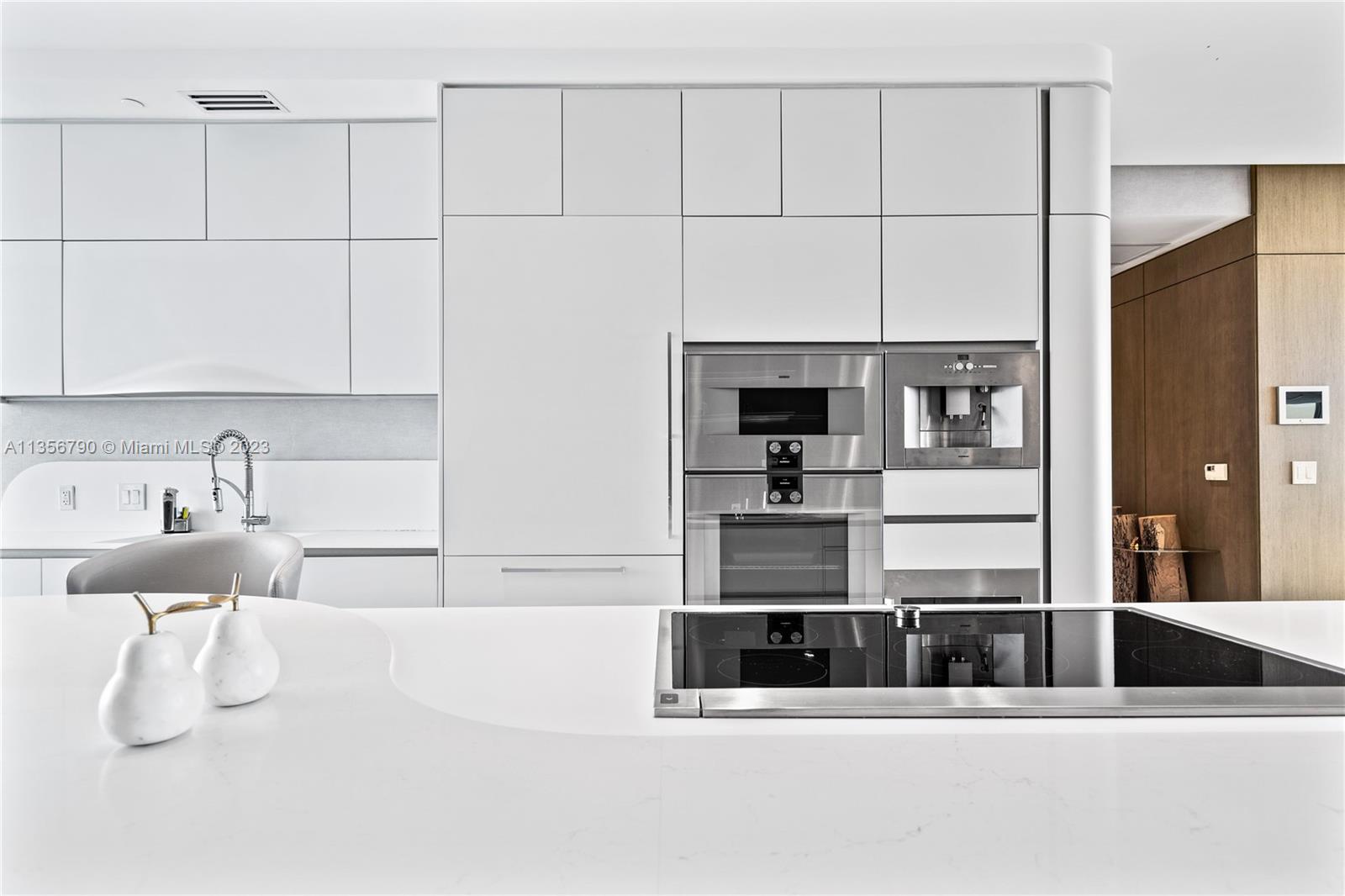 JADE SIGNATURE CONDO - Residential