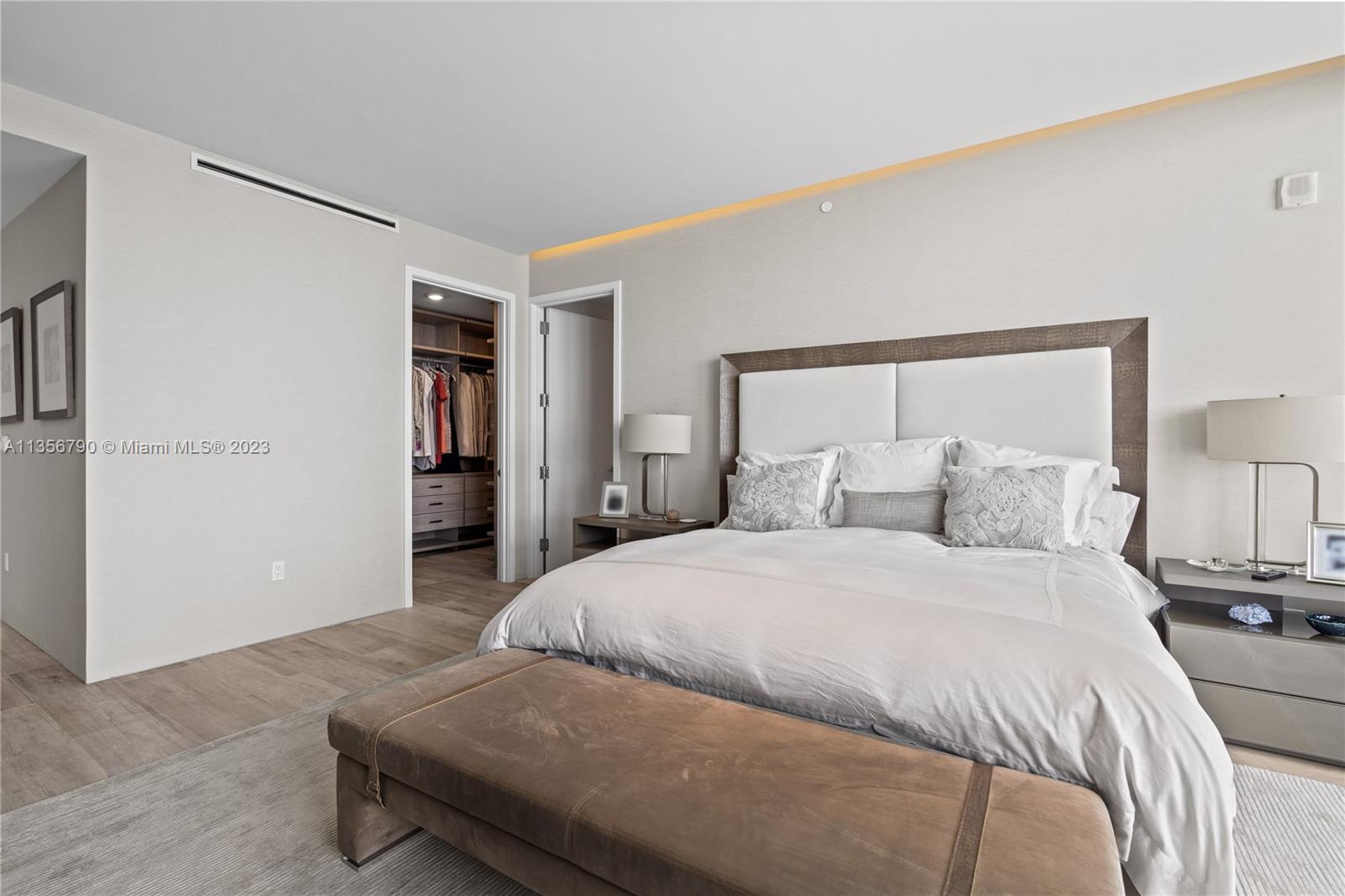 JADE SIGNATURE CONDO - Residential