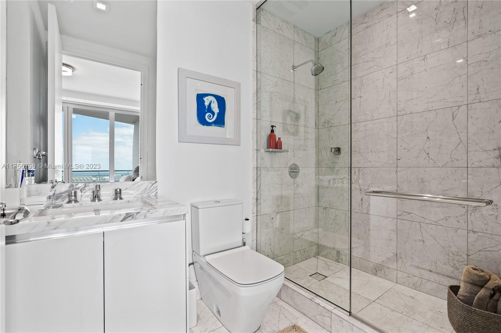 JADE SIGNATURE CONDO - Residential