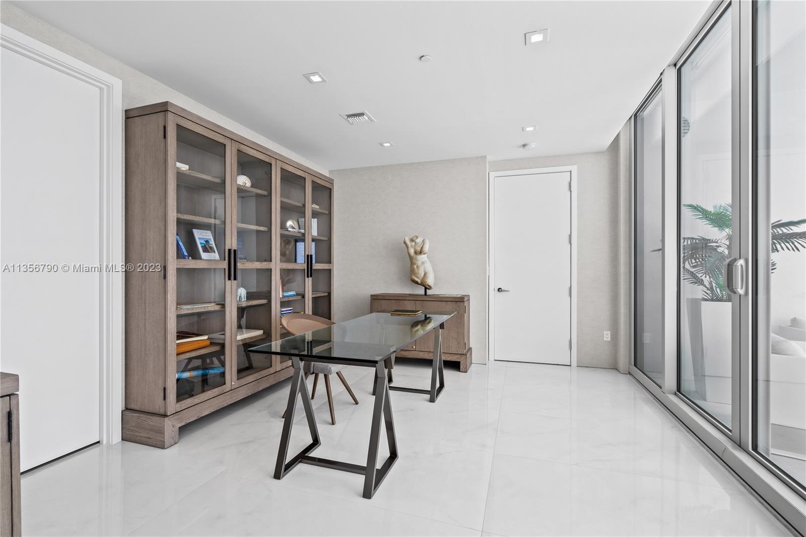 JADE SIGNATURE CONDO - Residential