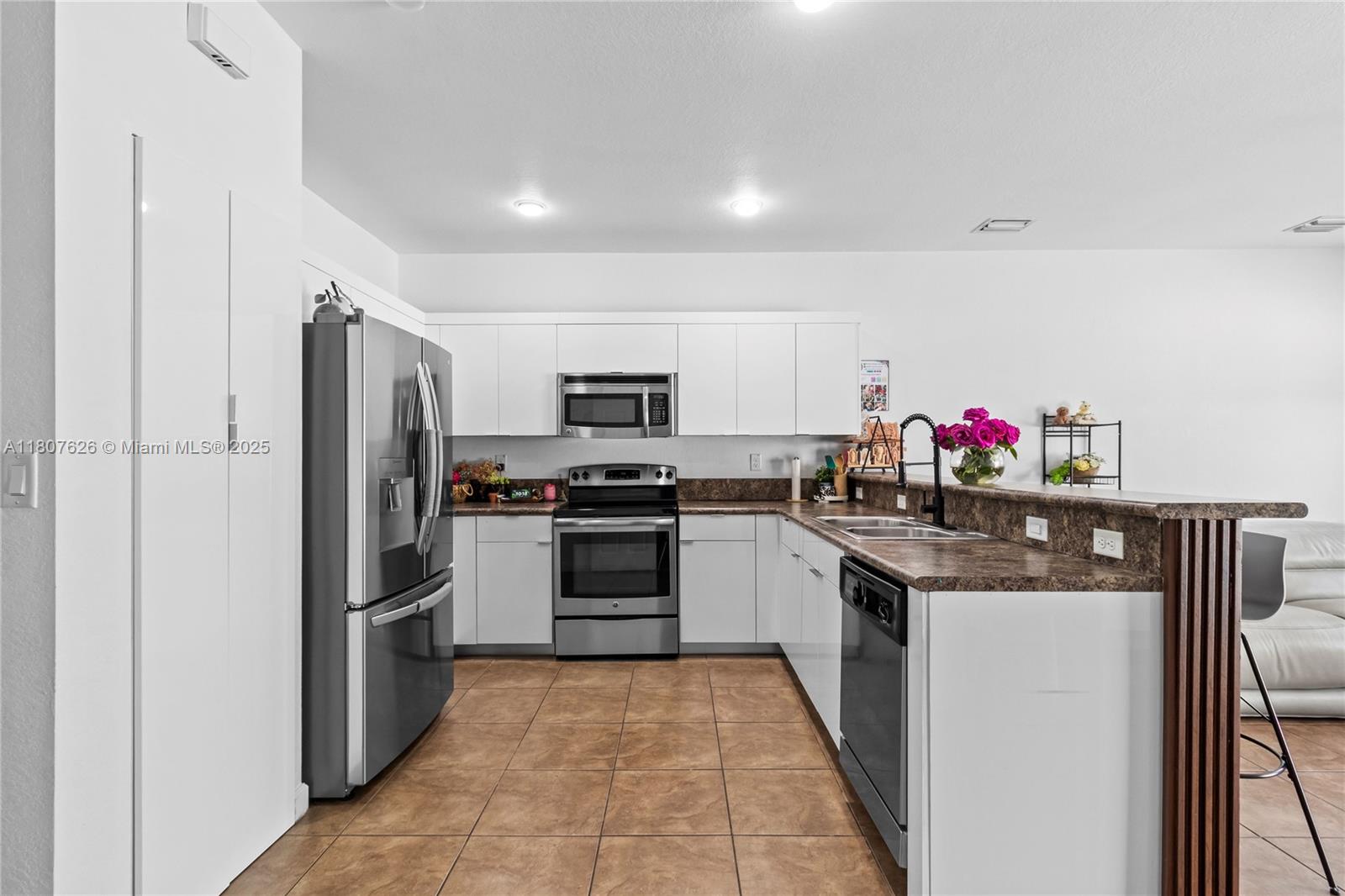 BELLAGIO VILLAS - Residential