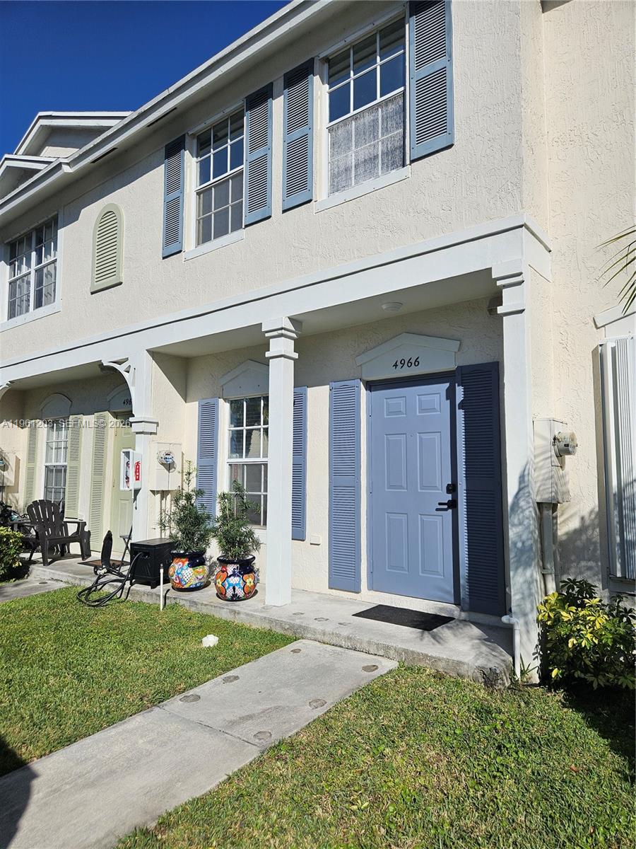 BANYAN OAKRIDGE COMMERCIA - Residential