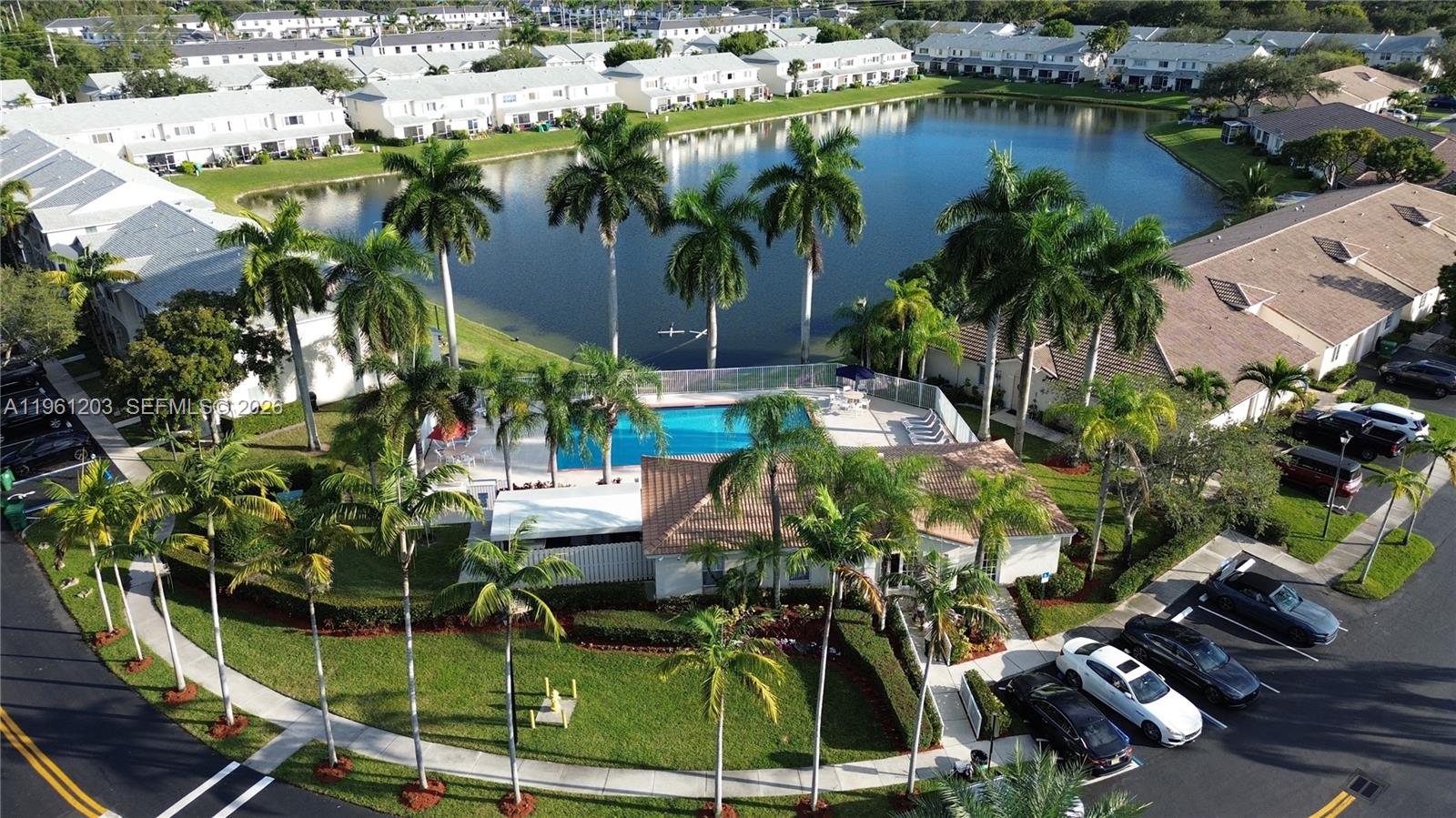 BANYAN OAKRIDGE COMMERCIA - Residential